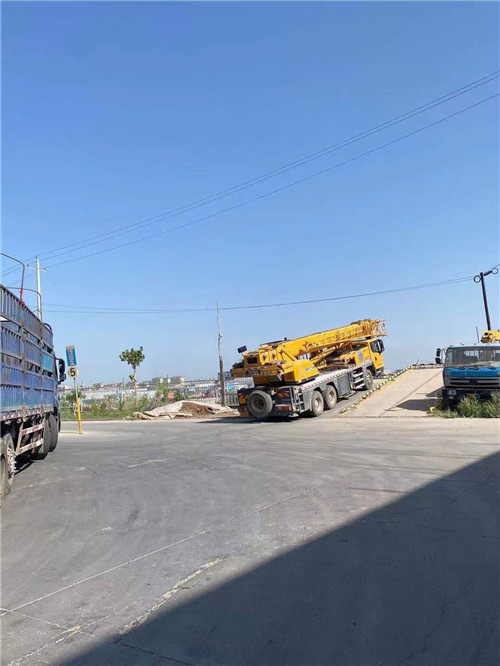 十堰市25吨吊车的租赁价格大概是多少？